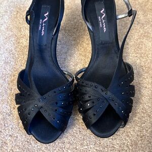 Nina Women's Black Strappy Sandals